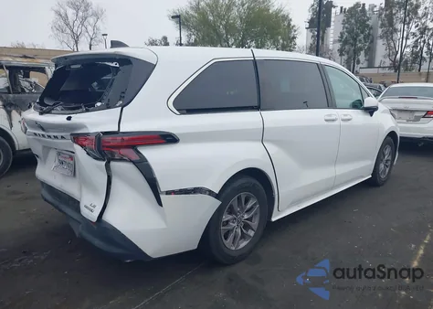 2022 Toyota Sienna Le z USA, uszkodzony, nr VIN 5TDKRKEC0NS108975